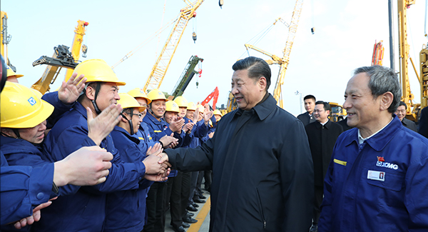 中共中央總書記、國(guó)家主席、中央軍委主席習(xí)近平親臨徐工集團(tuán)考察調(diào)研