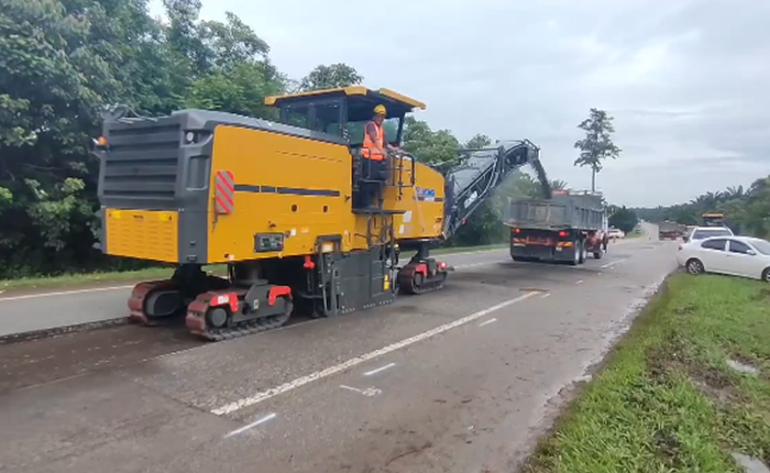 徐工成套道路機械油面施工，這次在馬來西亞！